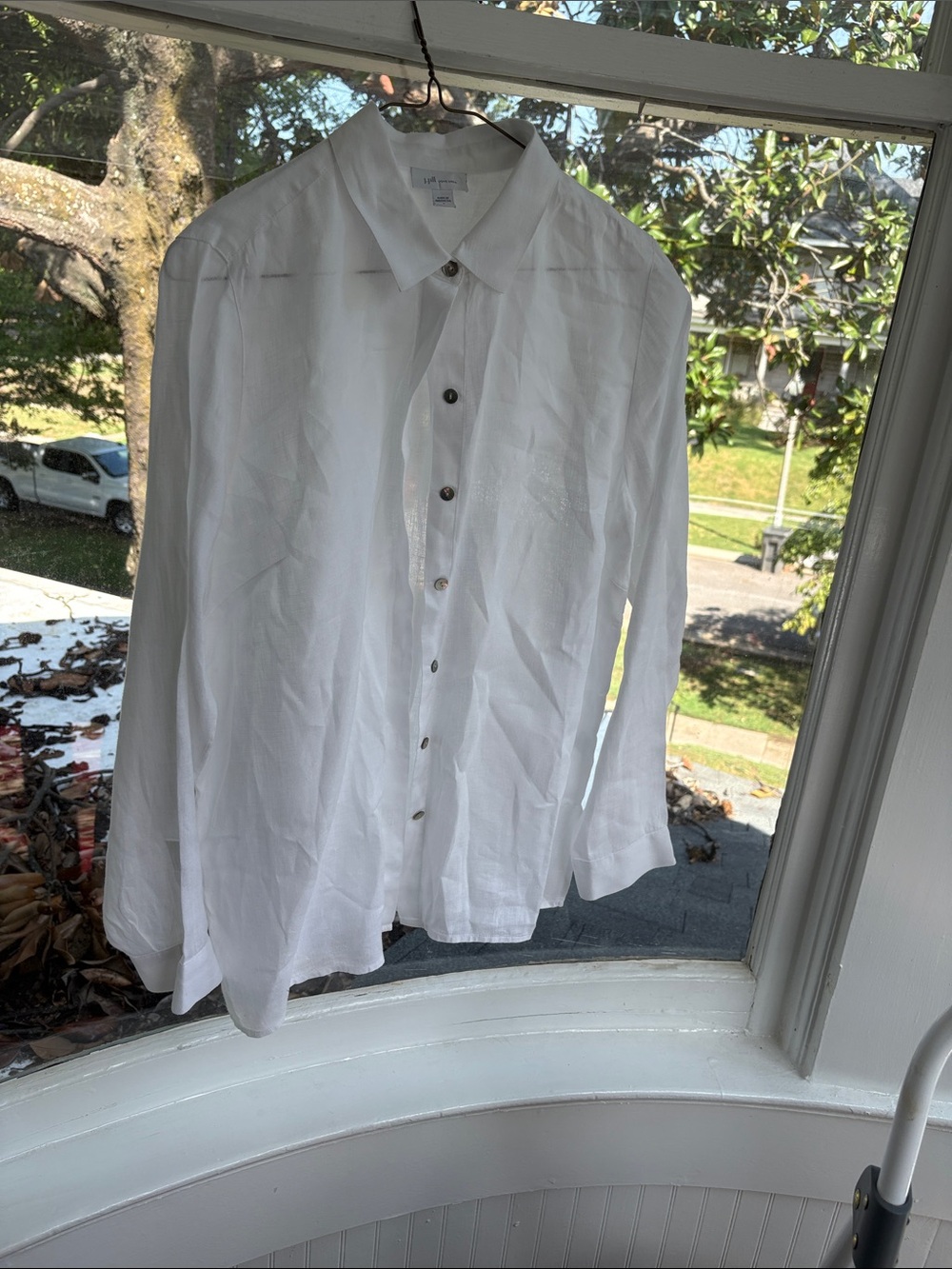 J. Jill White Linen Button Front Blouse